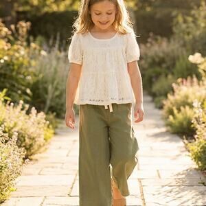 Old Navy Short-Sleeve Lace Top and Chambray Pants Set for Toddler Girls